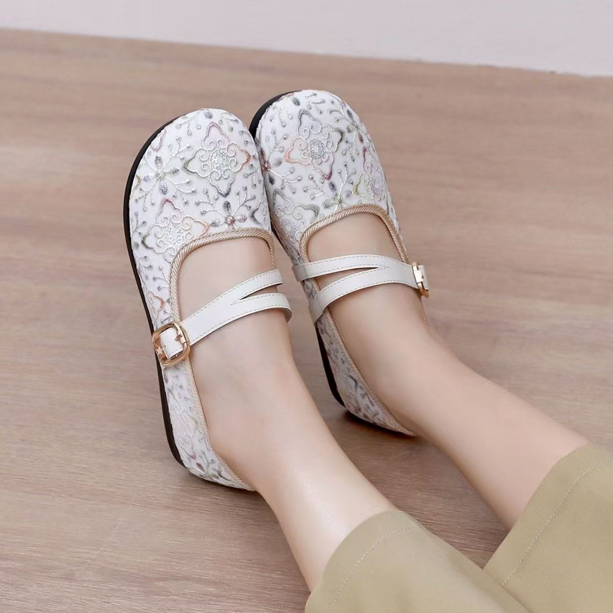 여성 봄 여름 신상 플랫 솔 천 신발 부드러운 밑창 둥 - Summer Cloth 리뷰 및 가격